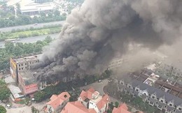 Hà Nội: Cháy lớn ở Thiên đường Bảo Sơn, dãy nhà liền kề bị thiêu rụi