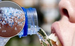 Đừng vội hoảng sợ với hạt vi nhựa trong nước uống, WHO chỉ ra nguy cơ gây hại sức khỏe thấp