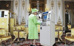 Tiết lộ mới gây choáng: Cây rút tiền ATM "độc nhất vô nhị" của Nữ hoàng Anh được cất giấu ngay trong Cung điện