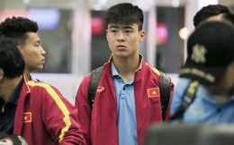 Tuyển thủ Việt Nam thẫn thờ, lộ "gương mặt đáng thương" vì phải ra sân bay đi Indonesia từ nửa đêm