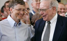 Mất 46 năm, Bill Gates mới ngộ ra sứ mệnh suốt phần đời còn lại của mình nhờ bài phát biểu đầy cảm hứng: Đến Warren Buffett cũng phải khen "Tuyệt vời" tận 3 lần!