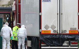 Mirror: Ám ảnh những "dấu tay máu" tuyệt vọng bên trong container chứa 39 thi thể ở Anh