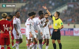 HLV UAE: “Tôi chưa từng thấy trọng tài nào rút thẻ đỏ nhanh như thế”