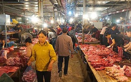 Giá thịt lợn tăng "sốc", dân buôn kêu ế thảm