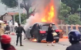Từ vụ nữ tài xế Mercedes gây tai nạn kinh hoàng khiến 1 người chết: Chị em phụ nữ nói về "gót giày tử thần" khi lái xe