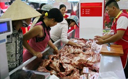Giá thịt lợn tăng phi mã, không dám tái đàn