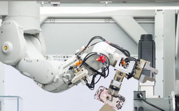 Apple đẩy mạnh tái chế iPhone bằng robot thu hồi khoáng chất