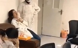 Loạt ảnh và clip cho thấy sự nhọc nhằn của bác sĩ ở Vũ Hán: Ăn Tết trong bệnh viện, bật khóc vì áp lực và thậm chí hy sinh cả tính mạng
