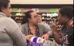 Covid-19: Ba người phụ nữ đánh nhau giành giấy vệ sinh trong siêu thị Úc