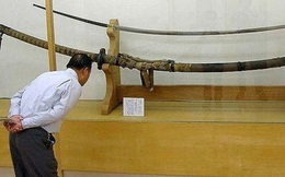 Giải mã bí ẩn thanh kiếm Nhật dài 3,7m, nặng gần 15kg, từng bị nghi là vũ khí của người khổng lồ