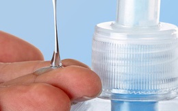 Cồn 70% rửa tay phòng dịch virus Corona có an toàn với trẻ em không?