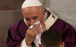 New York Post: Giáo hoàng Francis bị ốm một ngày sau khi bày tỏ tình đoàn kết với những người nhiễm corona