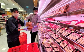 Chỉ trong 1 giờ, nhiều siêu thị ở Hà Nội bổ sung thần tốc nhu yếu phẩm cung ứng cho người dân