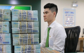 Ngân hàng ''thừa tiền'' vì hết ''room'' tín dụng?