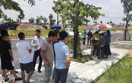 Đang bán cắt lỗ bất động sản, nhà đầu tư bất ngờ quay xe: “Tôi thà để đất không còn hơn bán rẻ”
