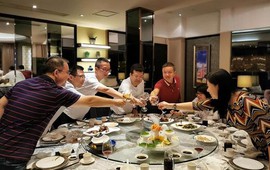 Sau khi để lại 7 triệu đồng để chi trả cho buổi họp lớp cấp 3, tôi không bao giờ tham dự buổi họp lớp một lần nào nữa! 