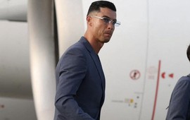 Chuyến bay chở Ronaldo rời tuyển Bồ Đào Nha được theo dõi nhiều nhất thế giới