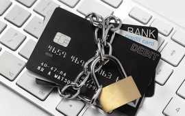 Cơ quan Thuế yêu cầu BIDV, MB, VPBank, Vietcombank... phong toả tài khoản của loạt người nộp thuế có tên sau