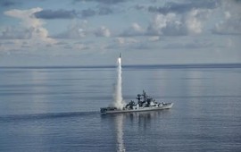 Tên lửa BrahMos khiến các tàu khu trục và hộ vệ đã cũ trở thành 'sát thủ'