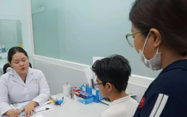 5 học sinh mắc não mô cầu: Vì sao TPHCM cấp thuốc dự phòng cho hàng nghìn người?