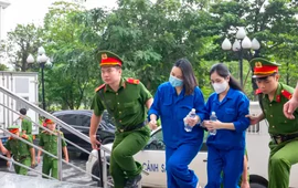 Luân phiên 'ốp' nạn nhân nạp thêm tiền, cấp dưới của Mr Pips hỏi: 'Chị muốn đau đầu một ngày hay nhiều ngày?'