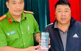 Chuyển khoản thành công 200.000.000 đồng đến tài khoản Vietcombank của LE MINH QUAN, một doanh nghiệp phải trình báo công an