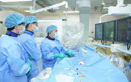 Bác sĩ BV Đại học Y Dược cảnh báo dấu hiệu mạch máu não “chực chờ” vỡ