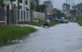 Vĩnh Hưng trước cuộc tái thiết: Kề những khu đô thị triệu đô, đường vẫn chật hẹp cứ mưa là ngập