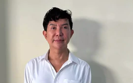 Từng nhận cát-sê nửa tỉ đồng, ca sĩ Long Nhật trượt dài sau hào quang sân khấu