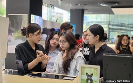 Vượt mặt “người tiền nhiệm”, Galaxy S26 Ultra cháy hàng ngày mở bán, người dùng đổ xô trải nghiệm AI thế hệ mới