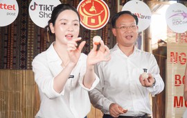 Vải thiều “cháy đơn” sau màn livestream của Phó Chủ tịch tỉnh