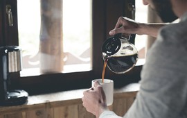 Suy thận nặng chỉ vì uống 1 loại cà phê