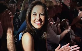 Mark Zuckerberg cược dự án 600 tỷ USD vào tay một 'bóng hồng': Là cựu lãnh đạo Goldman Sachs, sẽ khai tử kỷ nguyên sống bằng quảng cáo của Meta
