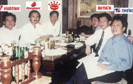 Bức ảnh hội tụ tinh hoa giới kinh doanh Việt: Ông chủ Kinh Đô, Thiên Long, Bita’s, Đồng Tâm, Vĩnh Tiến cùng xuất hiện