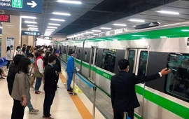 Hà Nội yêu cầu làm rõ việc Công ty Trí Đức chậm trả lương nhân viên bảo vệ tại ga metro