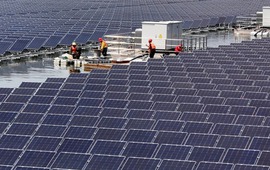 Lĩnh vực trị giá 180 tỷ USD là niềm tự hào của Trung Quốc rơi vào khủng hoảng: Công suất dư thừa, lợi nhuận bị bào mòn - đâu là lối ra?