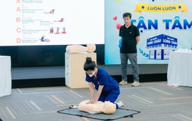 Bệnh viện Bạch Mai đào tạo sơ cấp cứu cho hàng ngàn dược sĩ Long Châu