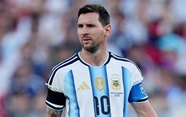 Messi không ngừng 'tiến hóa': 39 tuổi đi bộ vẫn khiến đối thủ lo sợ