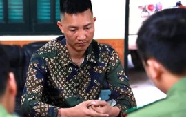 Huấn Hoa Hồng tự ghép hình ảnh cá nhân đi từ thiện chung với các nghệ sĩ