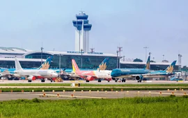Tiết lộ tình hình sân bay Tân Sơn Nhất thời điểm bị UAV uy hiếp an toàn