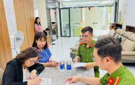 Dùng tài khoản cá nhân 'né' thuế, chủ doanh nghiệp vàng bạc bị khởi tố