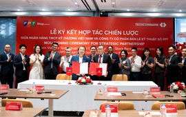 FPT Retail & Techcombank bắt tay phát triển hệ sinh thái tài chính số, nâng cao trải nghiệm mua sắm công nghệ