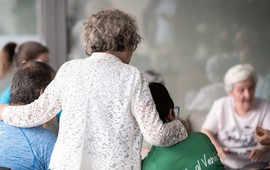 Nghiên cứu mới phát hiện điểm chung bất ngờ ở con cái của những người sống trên 100 tuổi
