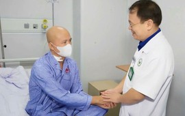 Đi 4 bệnh viện, bệnh nhân ung thư máu đón cơ hội sống mới sau ca ghép đặc biệt