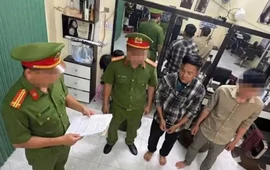 Lời khai 4 nghi phạm vụ đánh, còng tay, bắt người ép viết giấy nợ