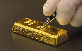 Giá vàng tăng vọt lên đỉnh 3 tháng, trên đà xác lập kỷ lục chưa từng có kể từ năm 1999