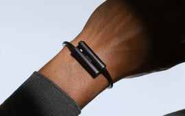 Không màn hình, không cần điện thoại, thiết bị mới của cha đẻ Fitbit muốn “canh” cả gia đình