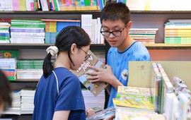 NXB Giáo dục Việt Nam lý giải tình trạng 'sốt sách' ở TP.HCM