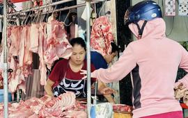 Bộ Tài chính nói gì về tình trạng ‘lương chưa tăng, giá đã chạy trước’?