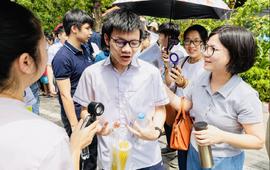 Điểm chuẩn đại học bắt đầu 'nóng' từ hôm nay, loạt trường mở màn công bố
